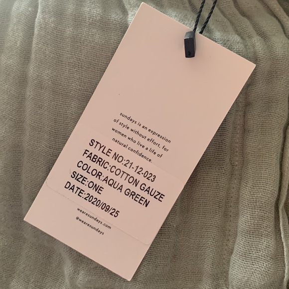 The Sunday pants are actually a blue/green color and the size is 1. - Picture 6 of 7